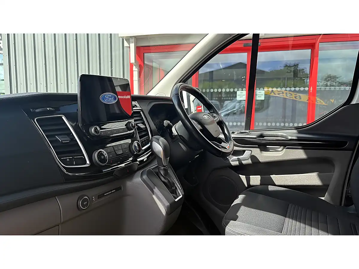 Used 2019 Ford Transit Custom Limited White - Interior and Exterior details 4
