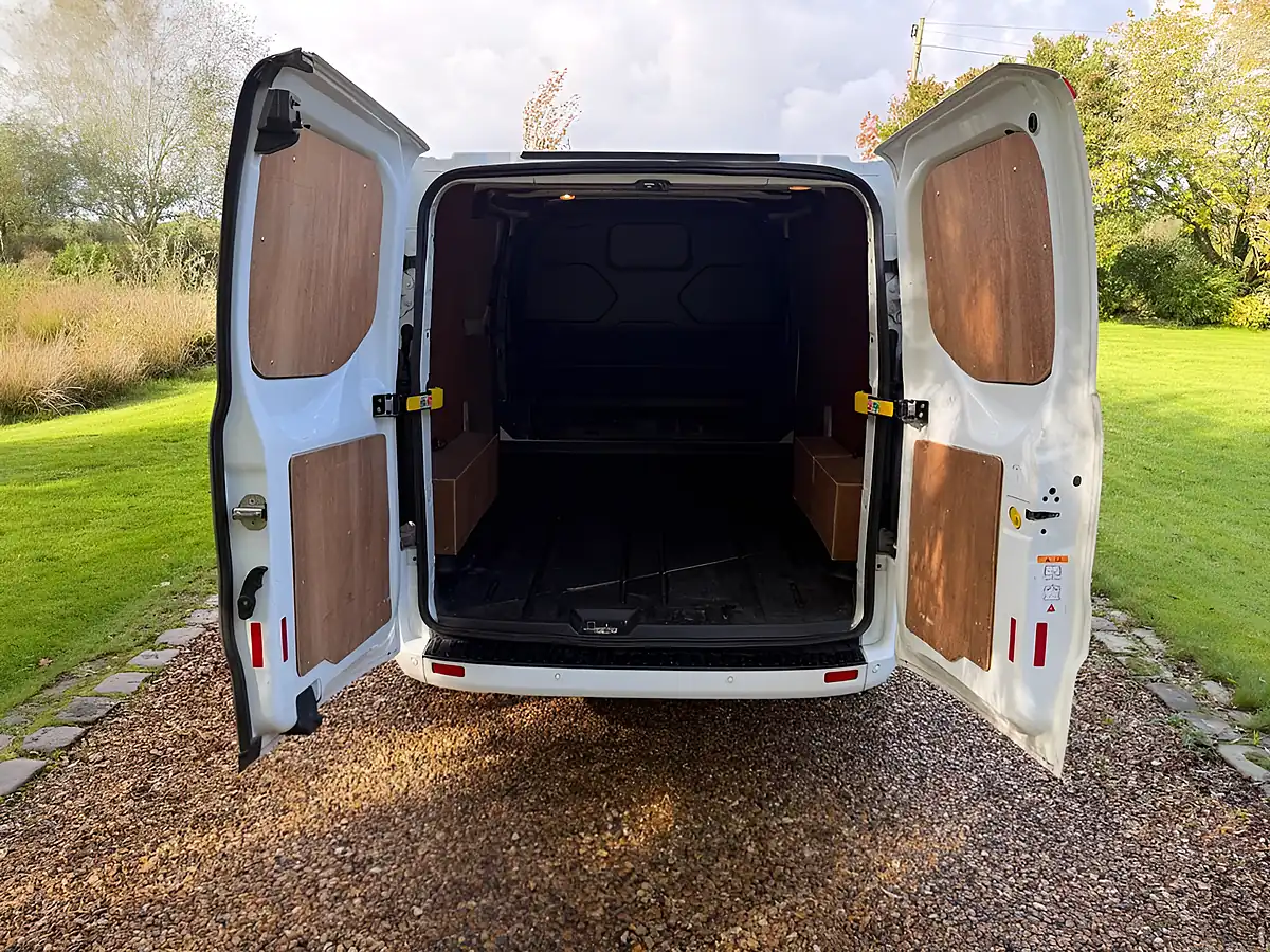 Used 2019 Ford Transit Custom Limited White - Interior and Exterior details 19