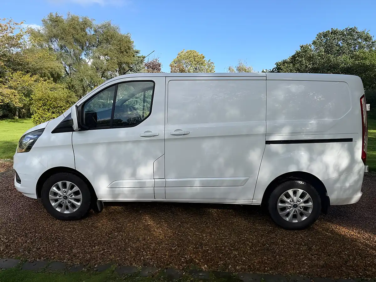 Used 2019 Ford Transit Custom Limited White - Interior and Exterior details 2