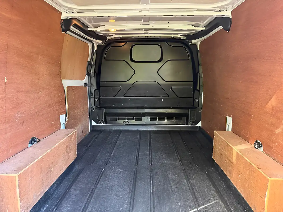 Used 2019 Ford Transit Custom Limited White - Interior and Exterior details 20