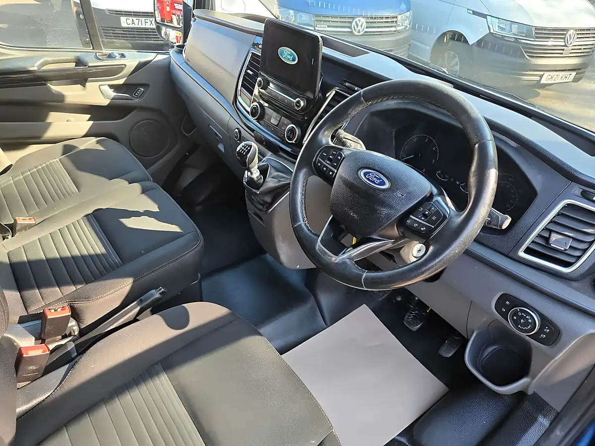 Used 2019 Ford Transit Custom Low Roof Limited Blue - Interior and Exterior details 11