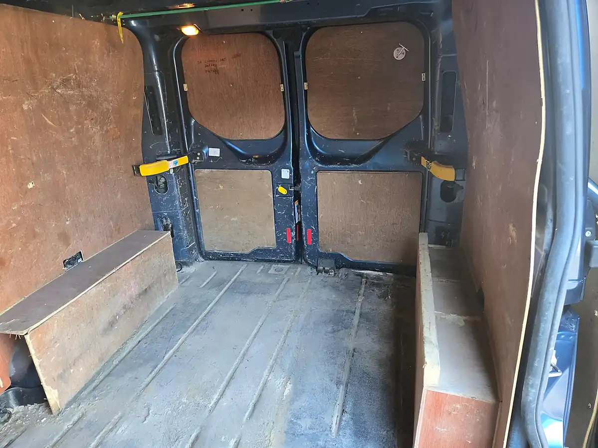 Used 2019 Ford Transit Custom Low Roof Limited Blue - Interior and Exterior details 6