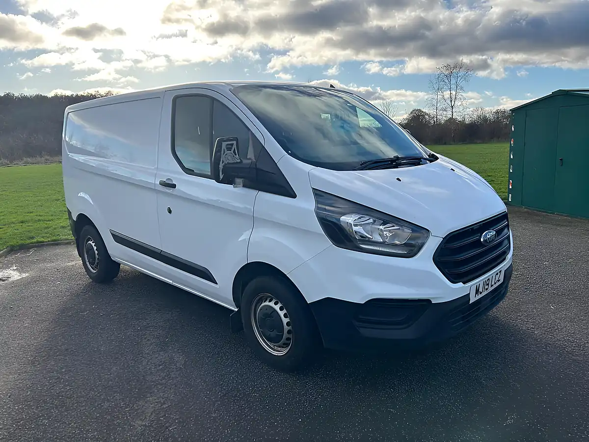 Used 2019 Ford Transit Custom Panel Van L1 H1 White - Front View