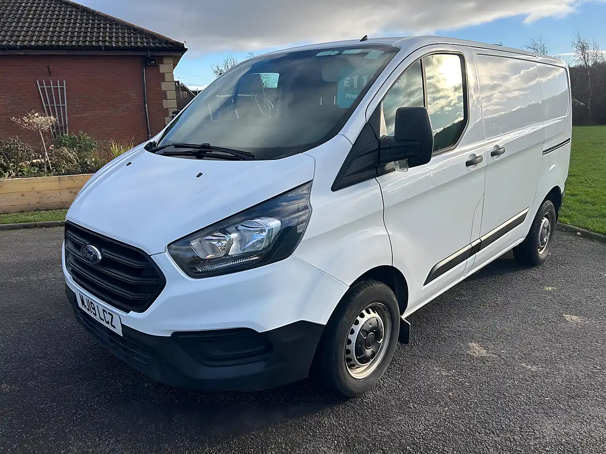 Used 2019 Ford Transit Custom Panel Van L1 H1 White - Interior and Exterior details 3