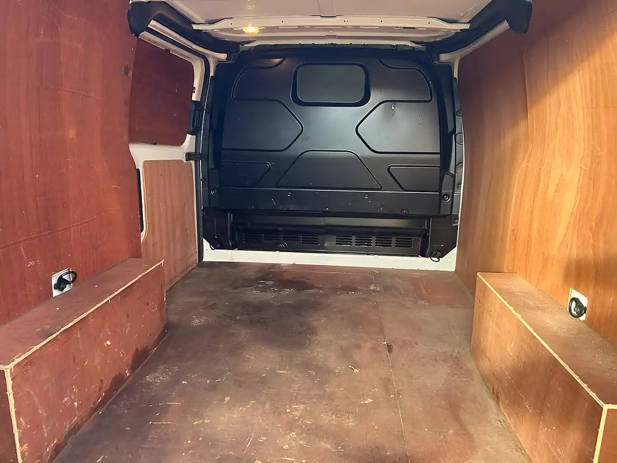 Used 2019 Ford Transit Custom Panel Van L1 H1 White - Interior and Exterior details 8