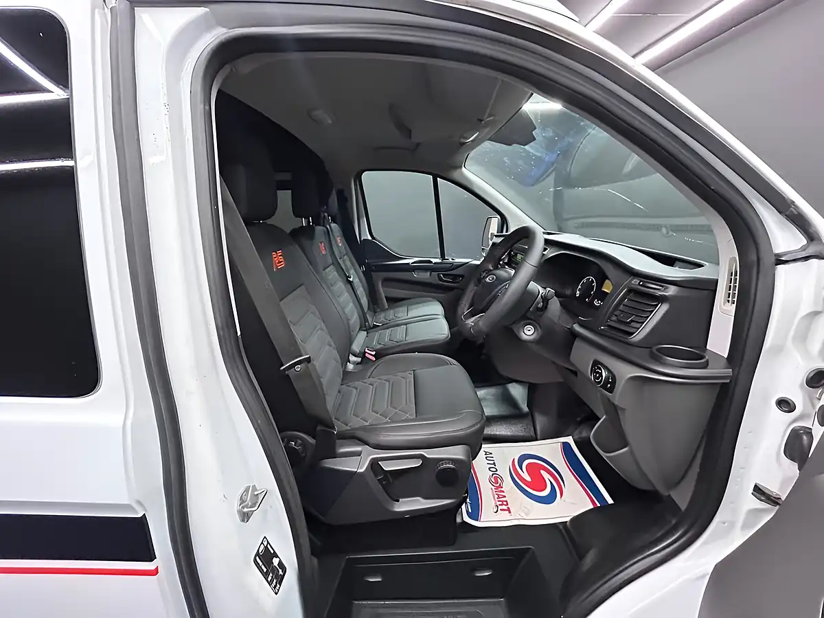 Used 2019 Ford Transit Custom Panel Van Pink - Interior and Exterior details 15