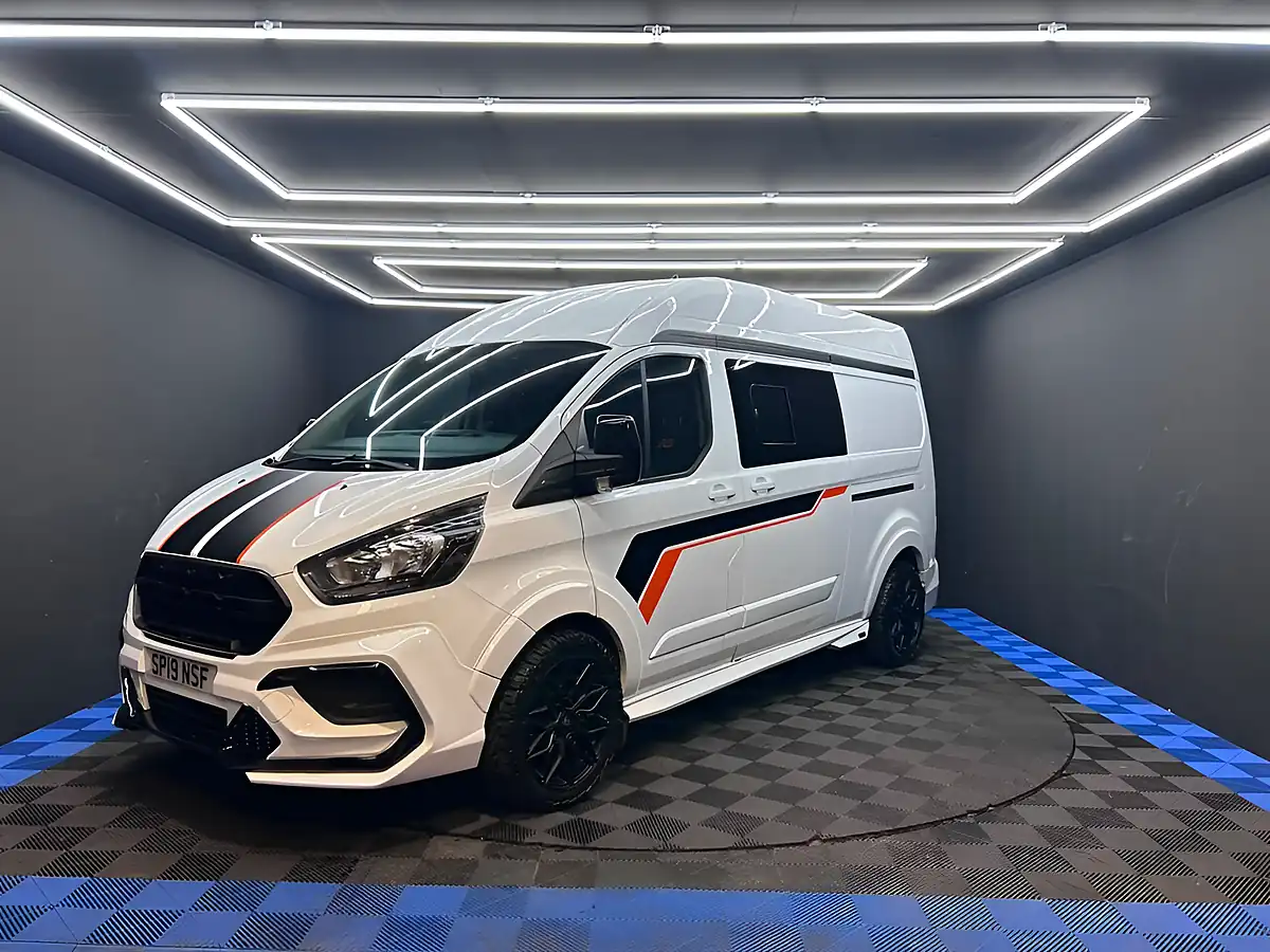 Used 2019 Ford Transit Custom Panel Van Pink - Interior and Exterior details 3