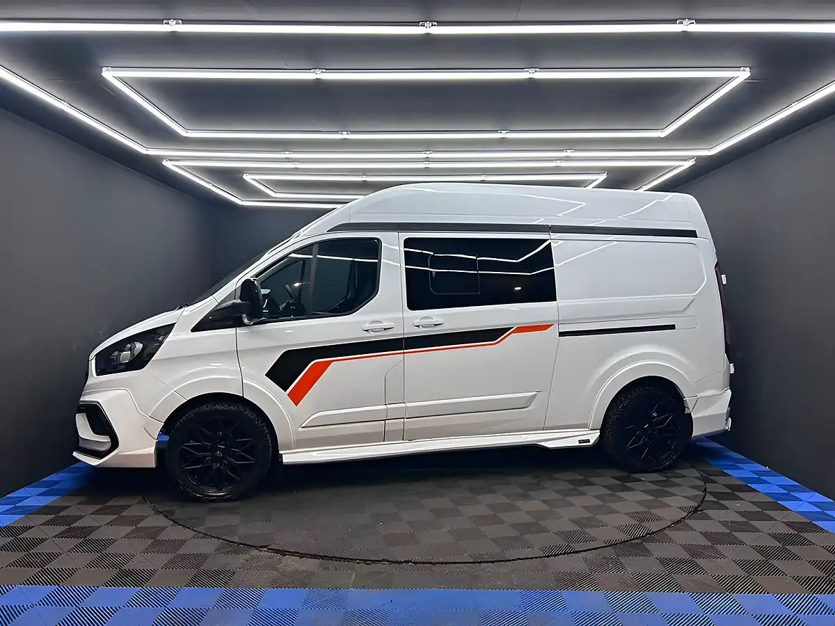 Used 2019 Ford Transit Custom Panel Van Pink - Interior and Exterior details 6