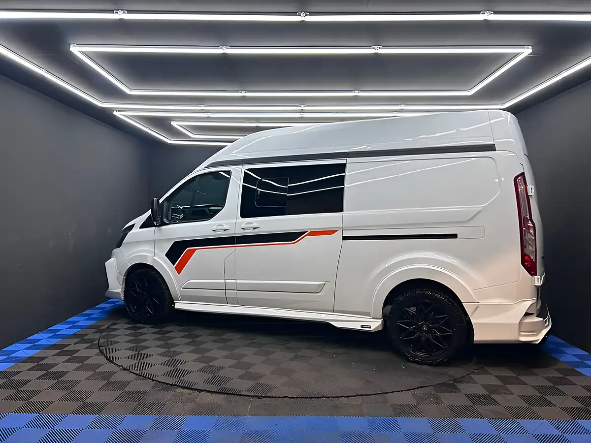 Used 2019 Ford Transit Custom Panel Van Pink - Interior and Exterior details 9