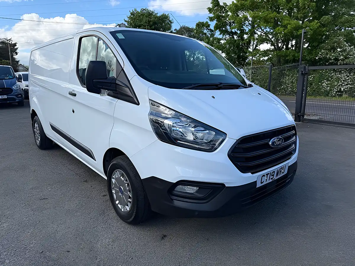 Used 2019 Ford Transit Custom Panel Van White - Interior and Exterior details 10