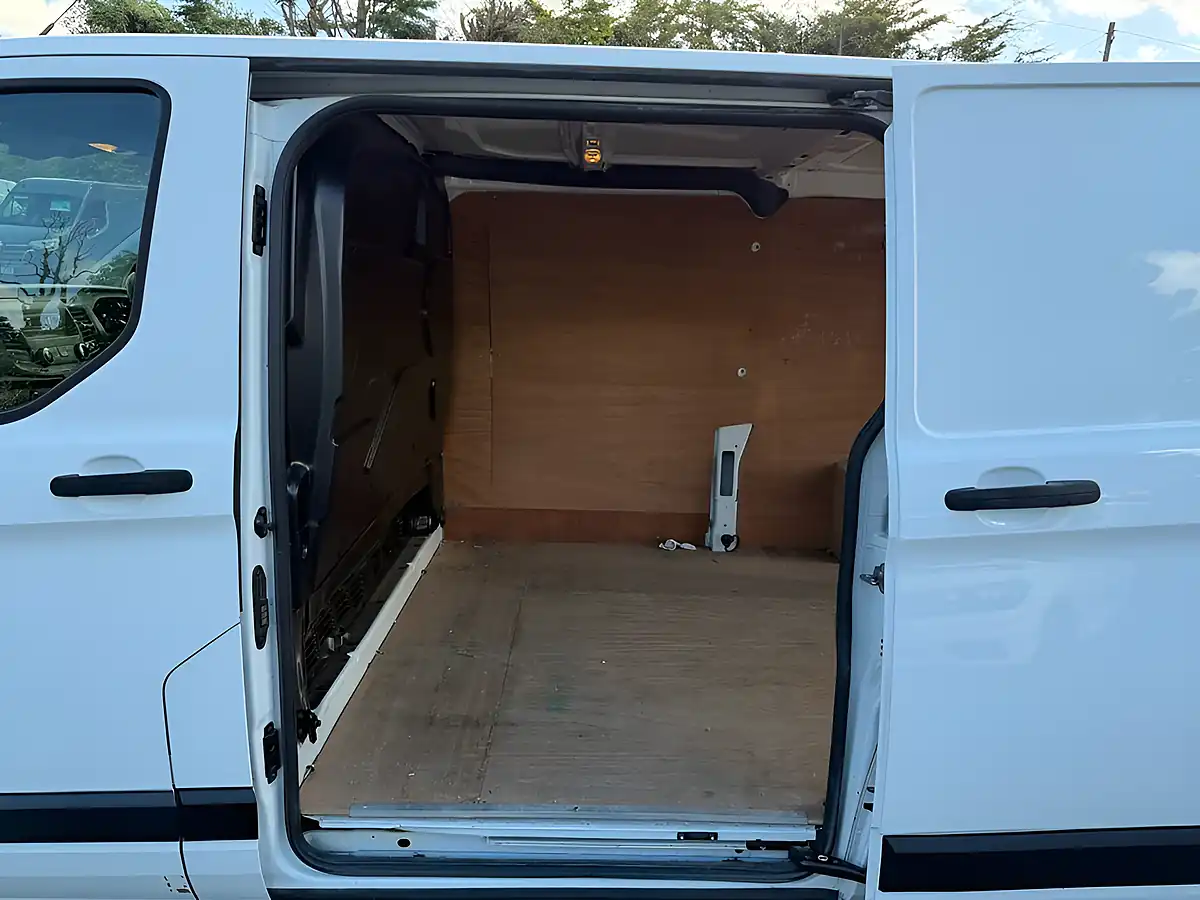 Used 2019 Ford Transit Custom Panel Van White - Interior and Exterior details 15