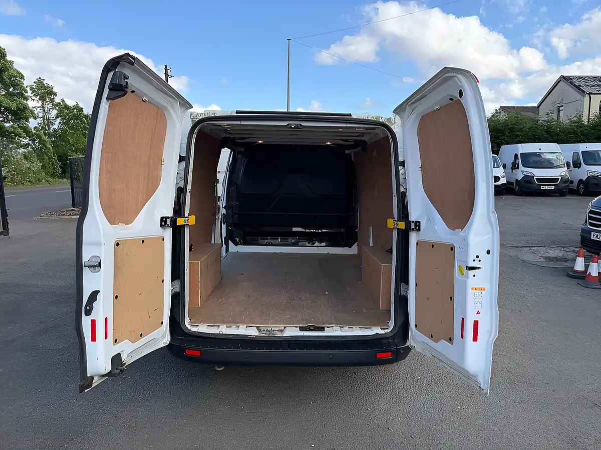 Used 2019 Ford Transit Custom Panel Van White - Interior and Exterior details 4