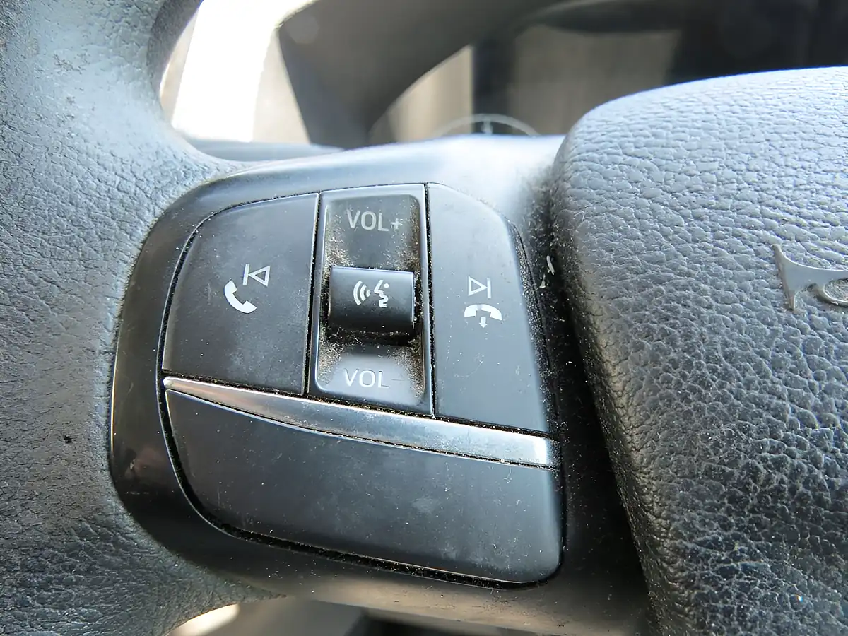 Used 2019 Ford Transit Custom Panel Van White - Interior and Exterior details 16