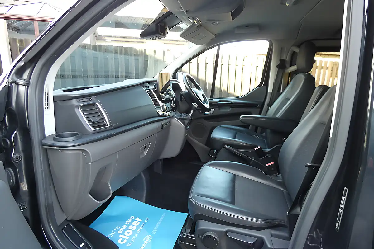 Used 2019 Ford Transit Custom Sport Black - Interior and Exterior details 10