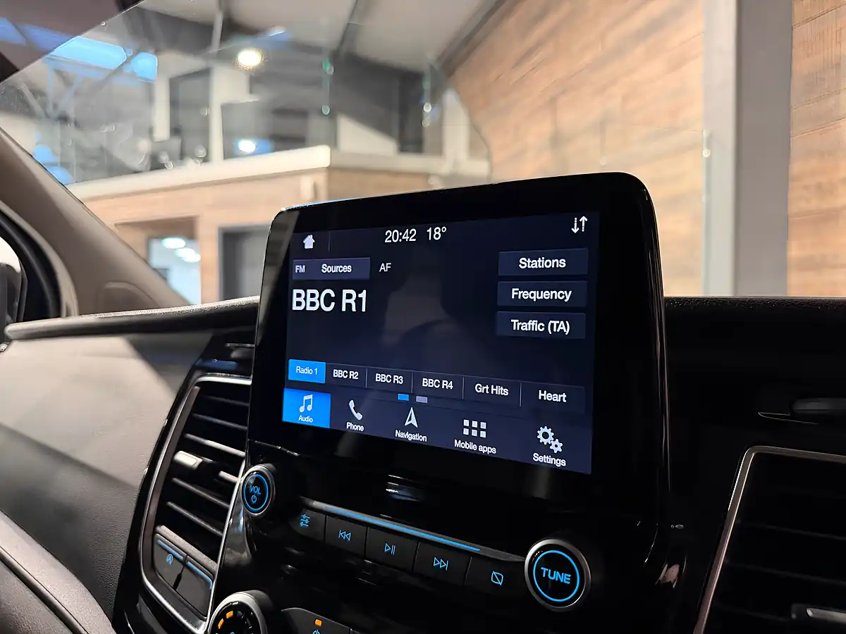 Used 2019 Ford Transit Custom Sport Crew Black - Interior and Exterior details 15