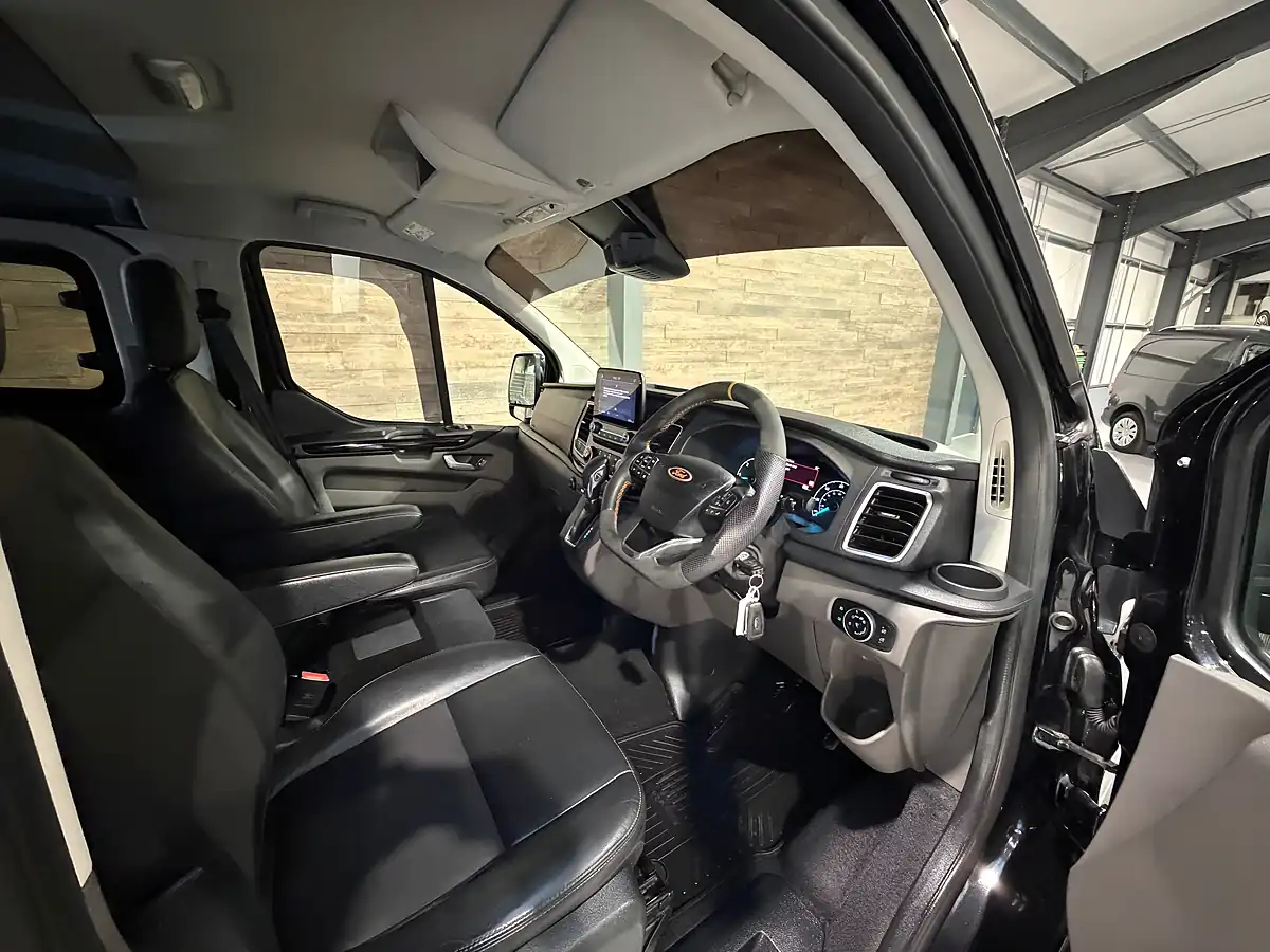 Used 2019 Ford Transit Custom Sport Crew Black - Interior and Exterior details 7