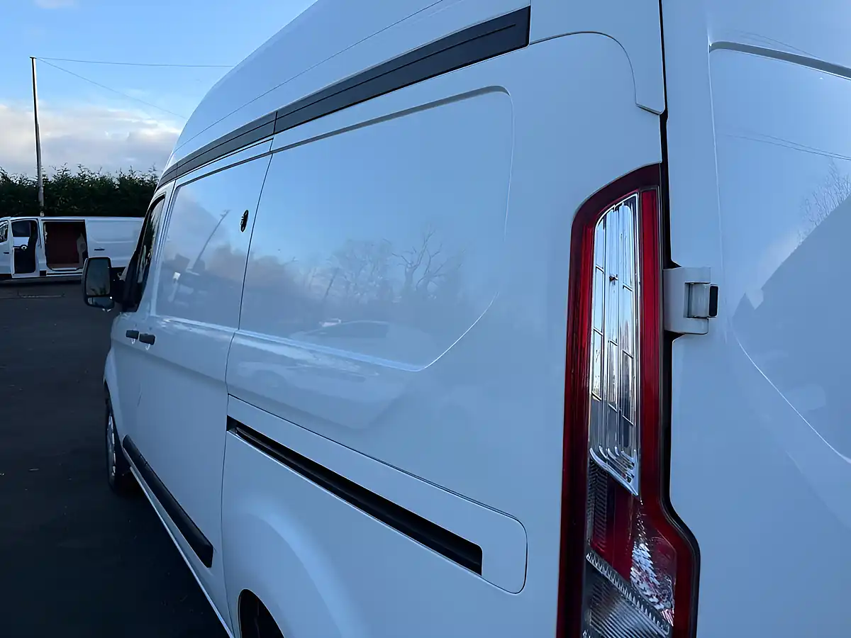 Used 2019 Ford Transit Custom Swb High Roof L1 H2 Panel Van White - Interior and Exterior details 14