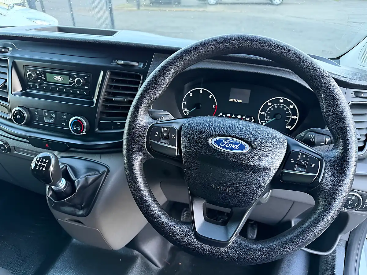 Used 2019 Ford Transit Custom Swb High Roof L1 H2 Panel Van White - Interior and Exterior details 4