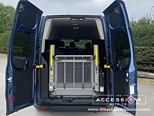 Used 2019 Ford Transit Custom Trend 7 SEAT + 1 Wheelchair Blue - Interior and Exterior details 11