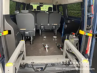 Used 2019 Ford Transit Custom Trend 7 SEAT + 1 Wheelchair Blue - Interior and Exterior details 17