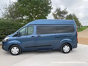 Used 2019 Ford Transit Custom Trend 7 SEAT + 1 Wheelchair Blue - Interior and Exterior details 2