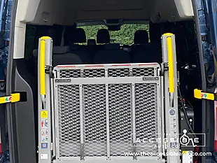 Used 2019 Ford Transit Custom Trend 7 SEAT + 1 Wheelchair Blue - Interior and Exterior details 9