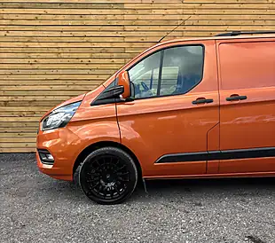 Used 2019 Ford Transit Custom Trend Orange - Interior and Exterior details 10