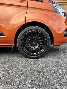 Used 2019 Ford Transit Custom Trend Orange - Interior and Exterior details 5