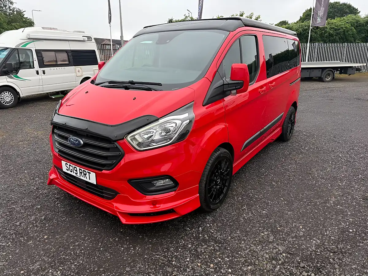 Used 2019 Ford Transit Custom Trend Red - Interior and Exterior details 3