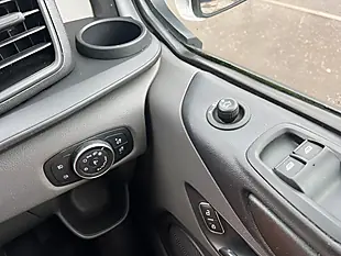 Used 2019 Ford Transit Custom Trend White - Interior and Exterior details 13