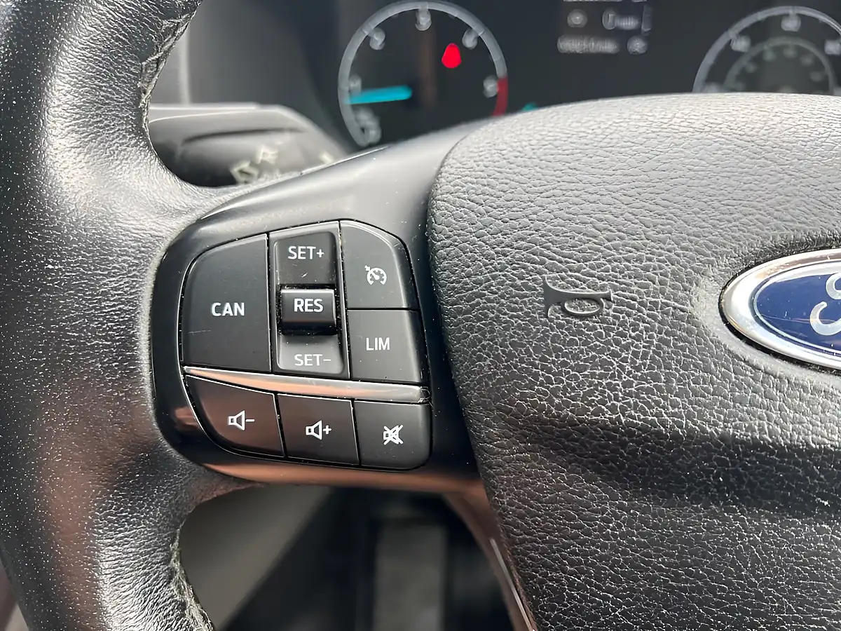 Used 2019 Ford Transit Custom Trend White - Interior and Exterior details 14