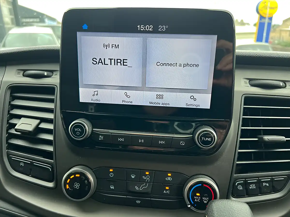Used 2019 Ford Transit Custom Trend White - Interior and Exterior details 16