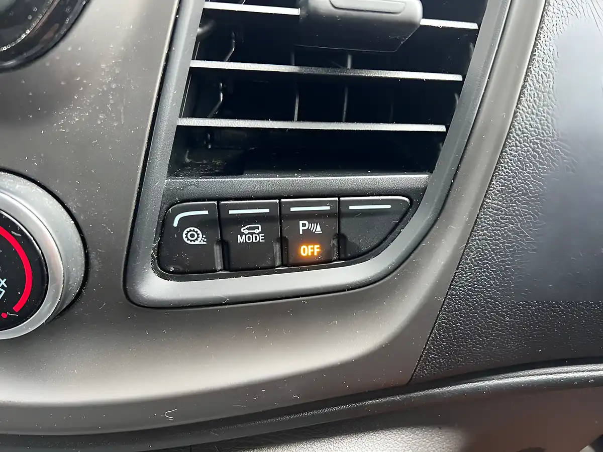Used 2019 Ford Transit Custom Trend White - Interior and Exterior details 19