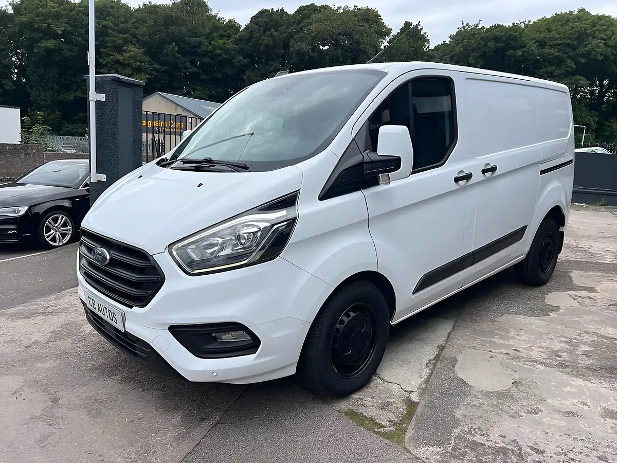 Used 2019 Ford Transit Custom Trend White - Interior and Exterior details 8