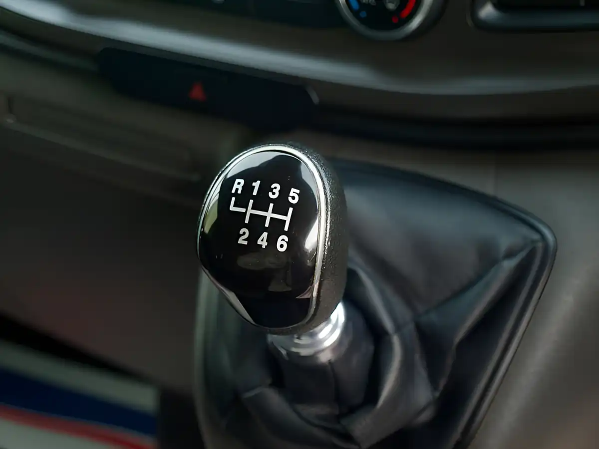 Used 2019 Ford Transit Custom Trend White - Interior and Exterior details 18