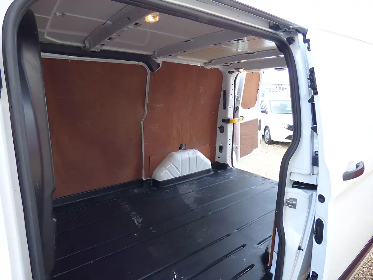 Used 2019 Ford Transit Custom Trend White - Interior and Exterior details 10