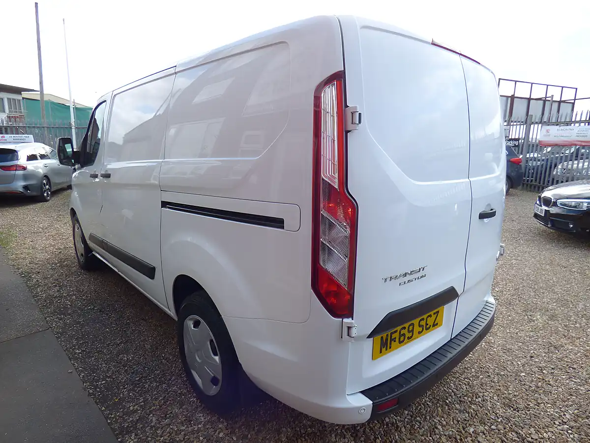 Used 2019 Ford Transit Custom Trend White - Interior and Exterior details 12