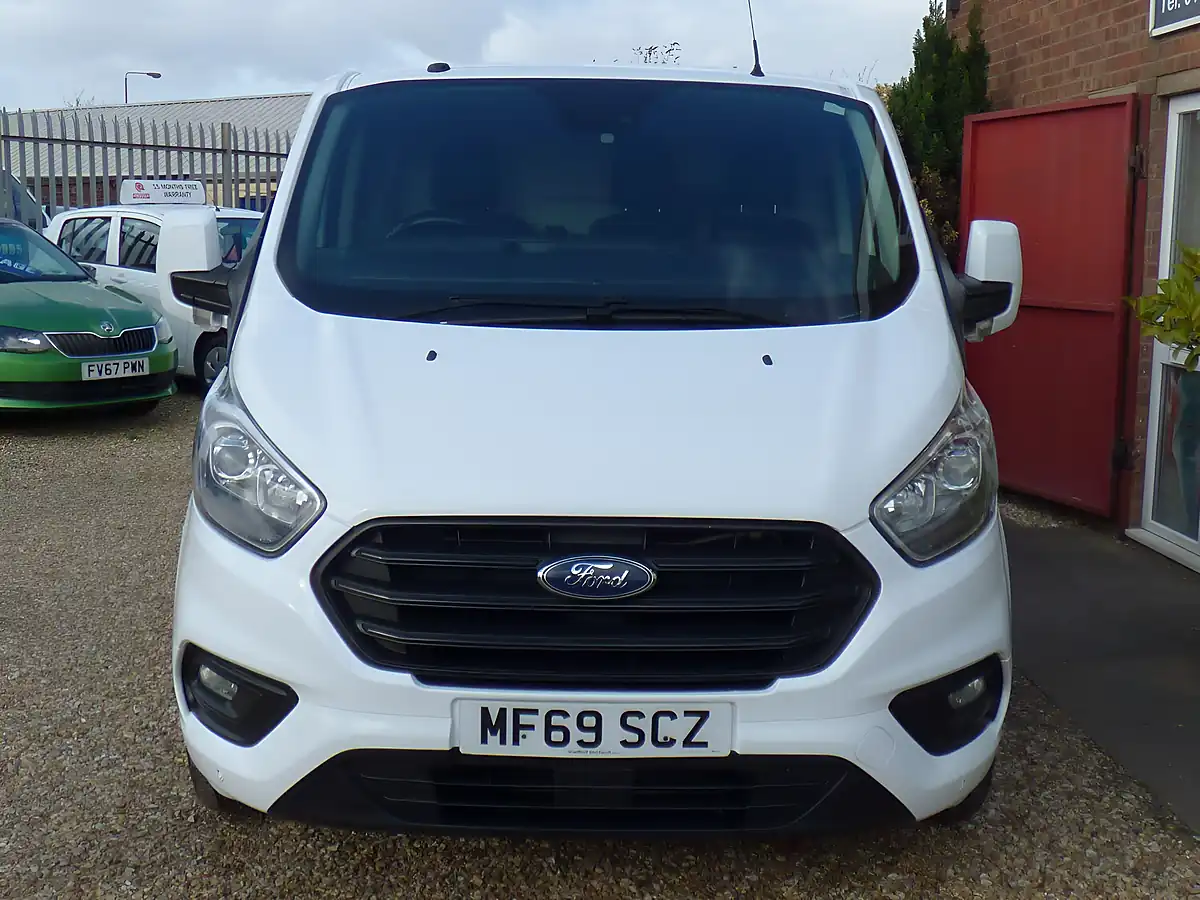 Used 2019 Ford Transit Custom Trend White - Interior and Exterior details 2