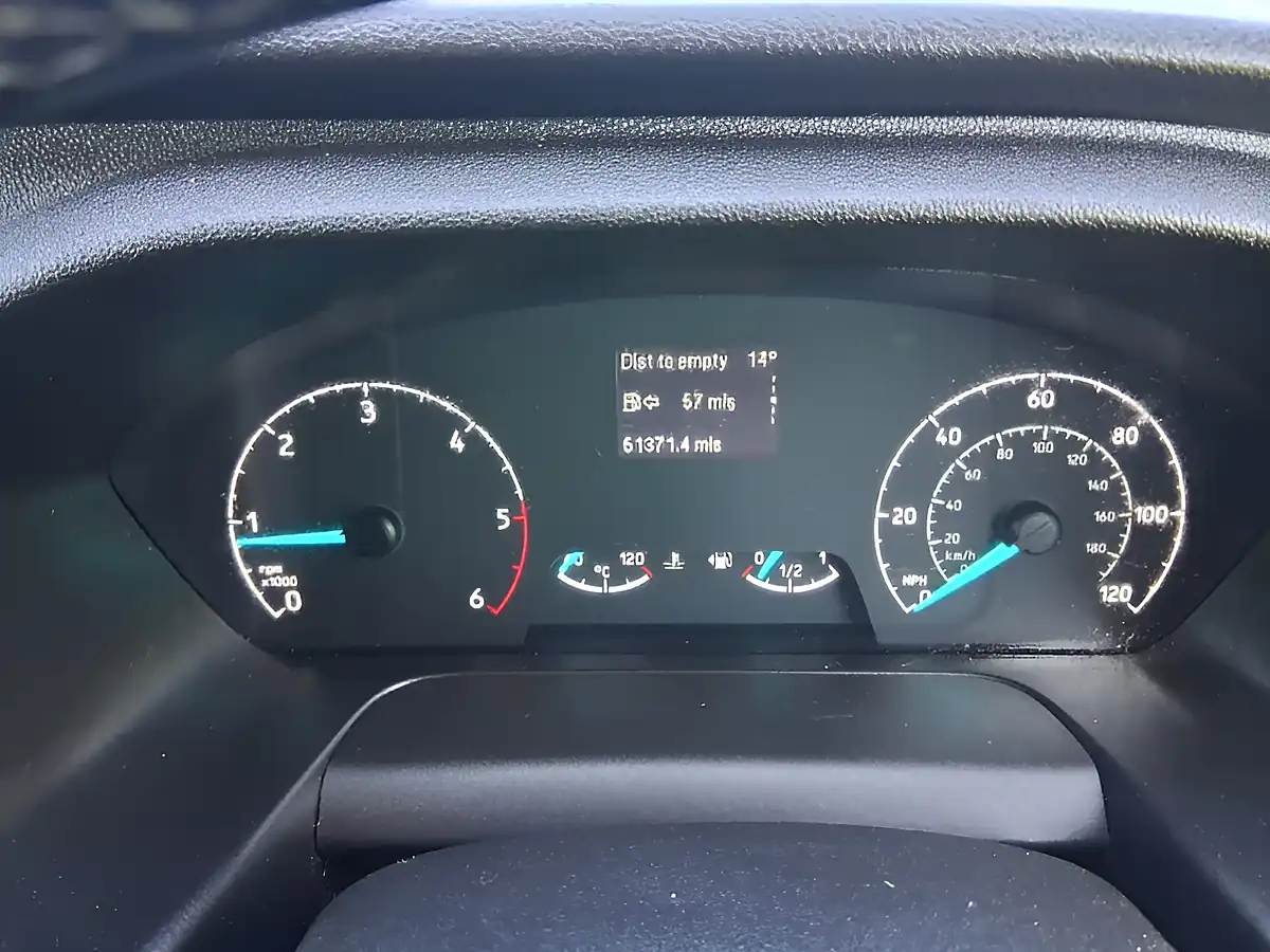 Used 2019 Ford Transit Custom Trend White - Interior and Exterior details 14