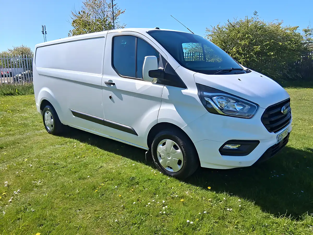 Used 2019 Ford Transit Custom Trend White - Interior and Exterior details 6