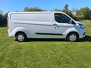 Used 2019 Ford Transit Custom Trend White - Interior and Exterior details 7