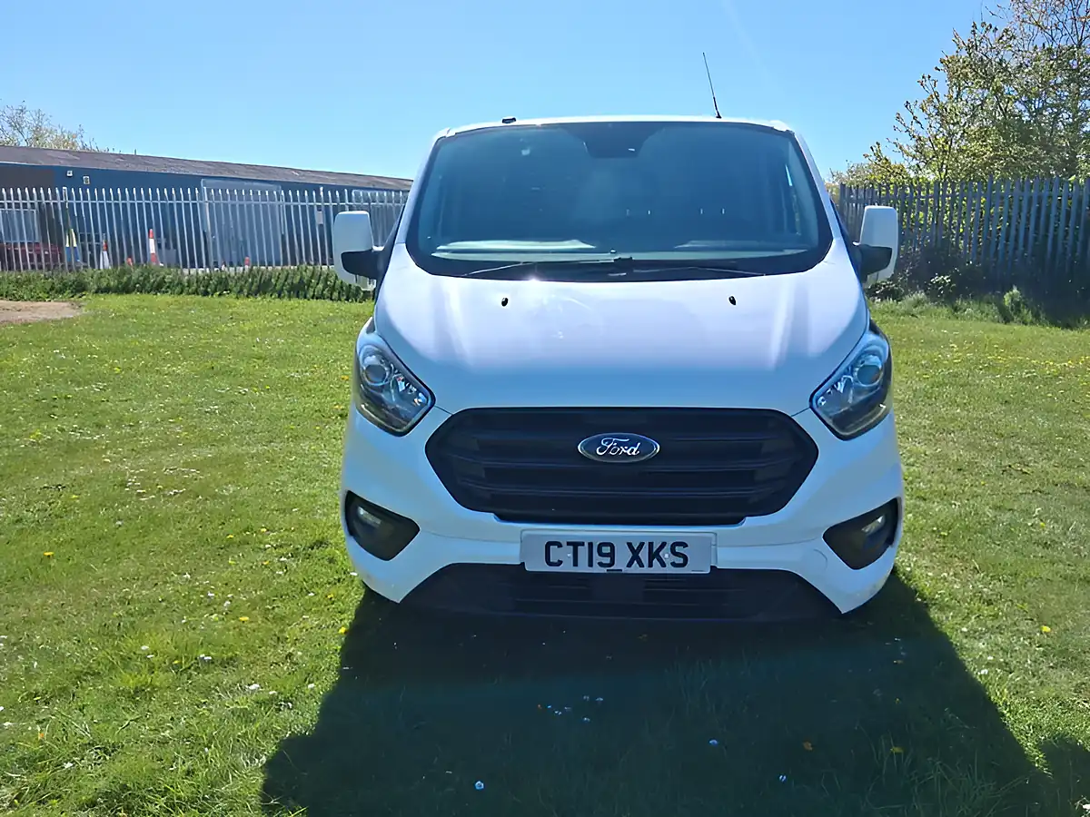 Used 2019 Ford Transit Custom Trend White - Interior and Exterior details 8