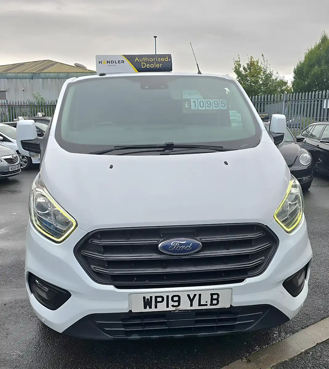 Used 2019 Ford Transit Custom Trend White - Interior and Exterior details 7