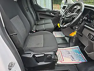 Used 2019 Ford Transit Custom Trend White - Interior and Exterior details 8