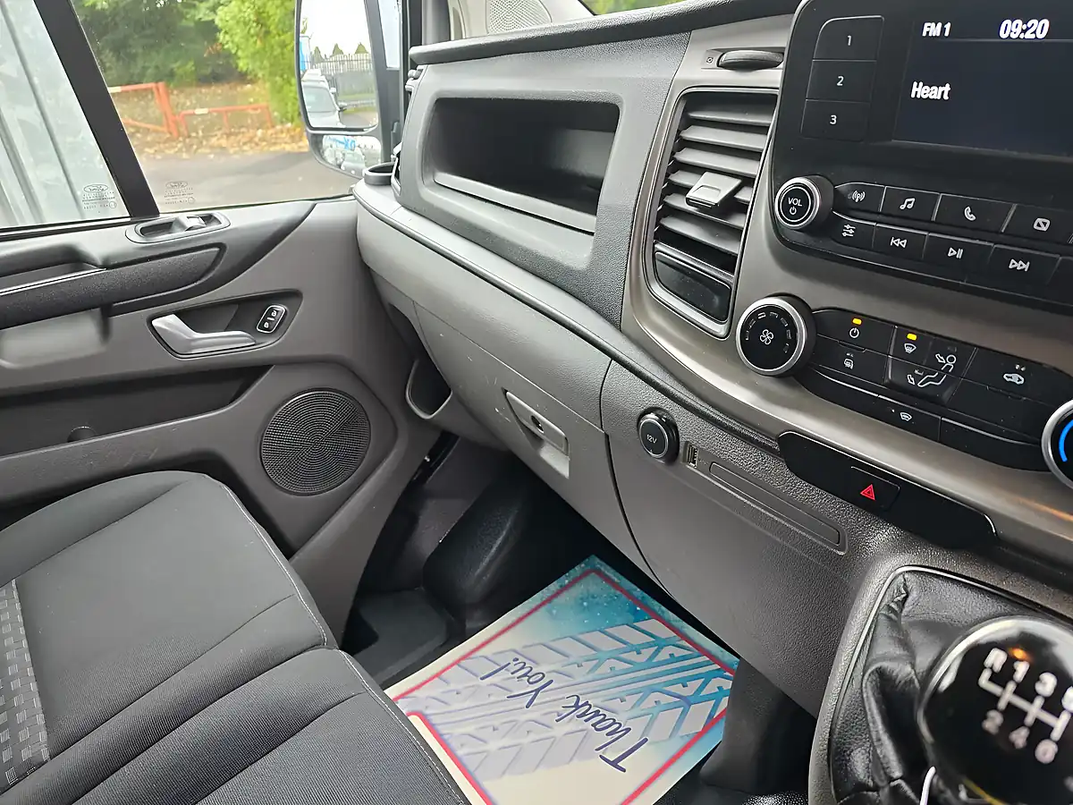 Used 2019 Ford Transit Custom Trend White - Interior and Exterior details 9