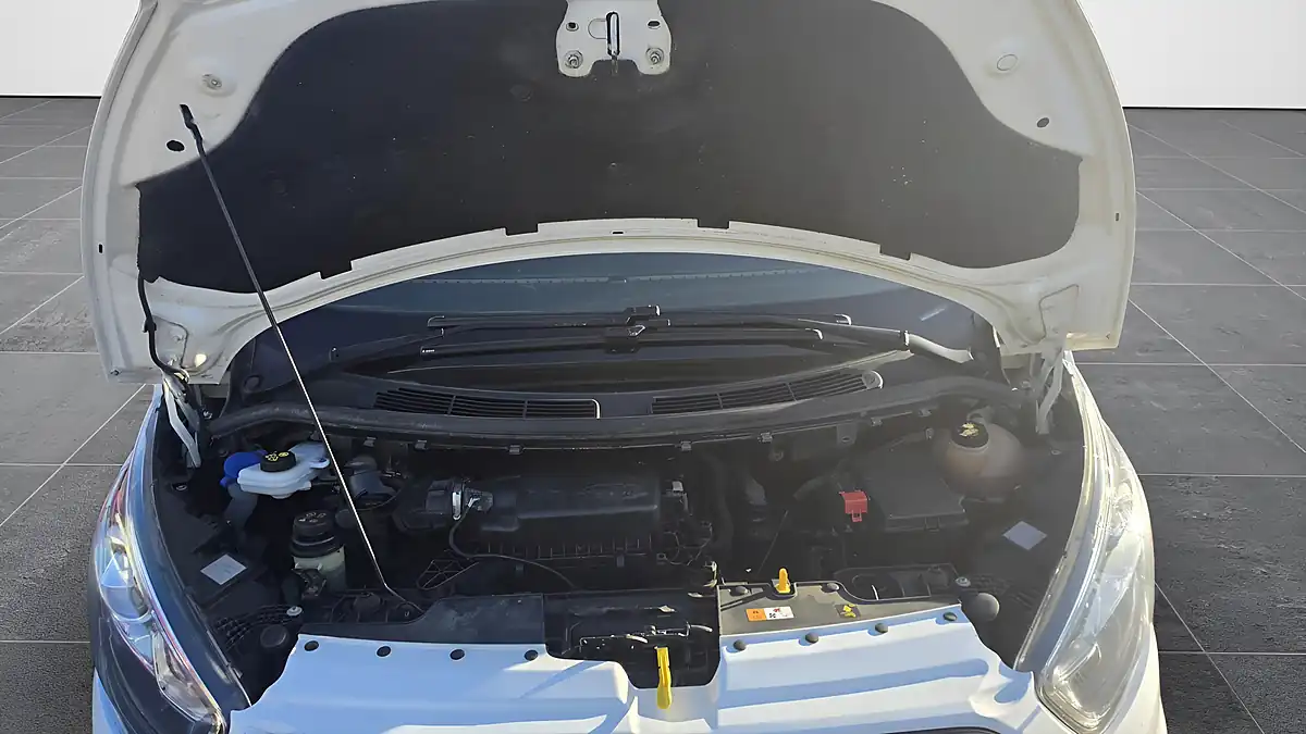 Used 2019 Ford Transit Custom Trend White - Interior and Exterior details 11
