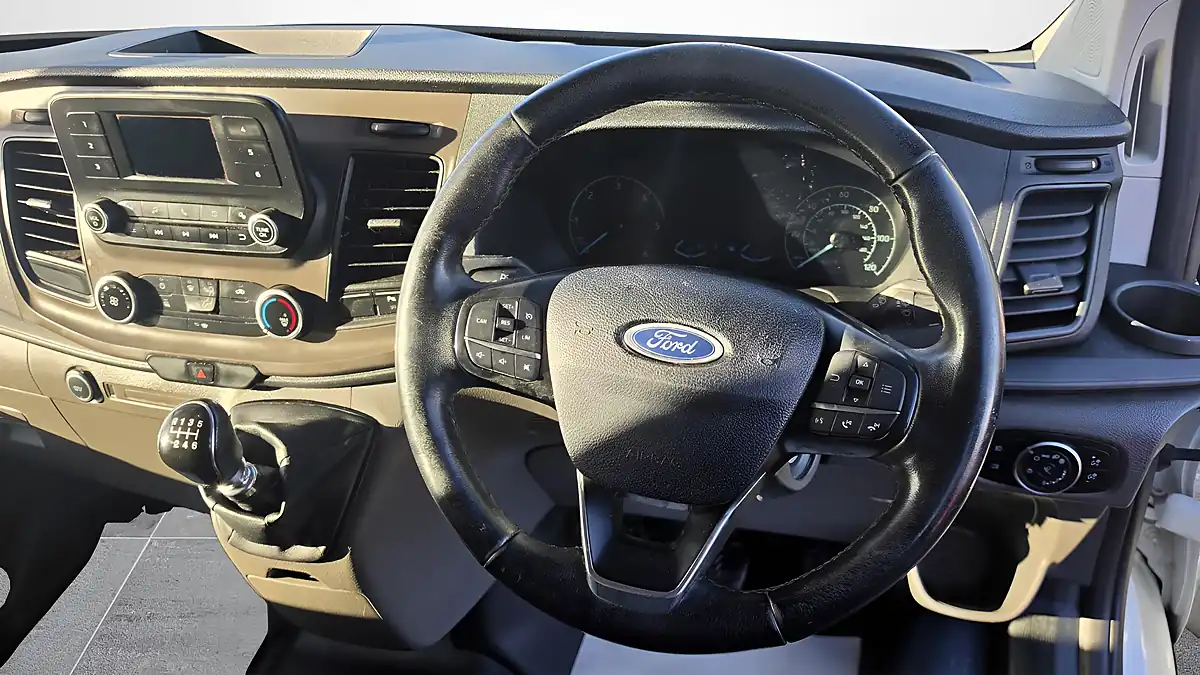 Used 2019 Ford Transit Custom Trend White - Interior and Exterior details 20