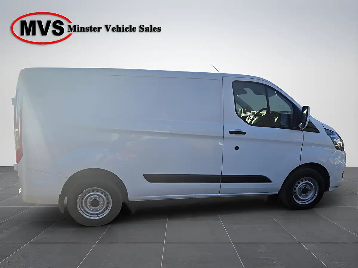 Used 2019 Ford Transit Custom Trend White - Interior and Exterior details 3