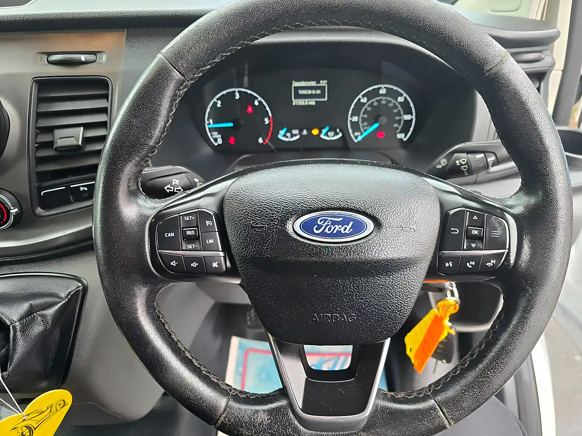 Used 2019 Ford Transit Custom Trend White - Interior and Exterior details 15