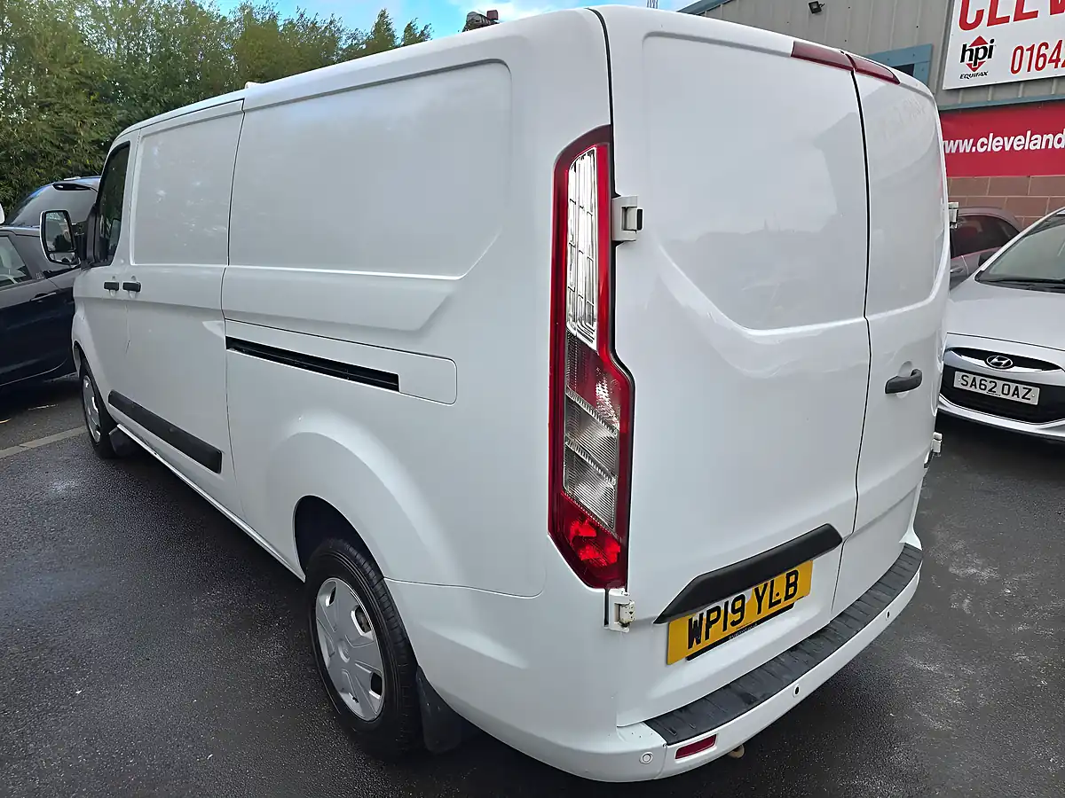 Used 2019 Ford Transit Custom Trend White - Interior and Exterior details 4